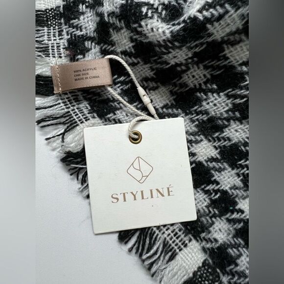 Styline BLACK WHITE REVERSIBLE PLAID VEST KIMONO One size - Picture 7 of 16